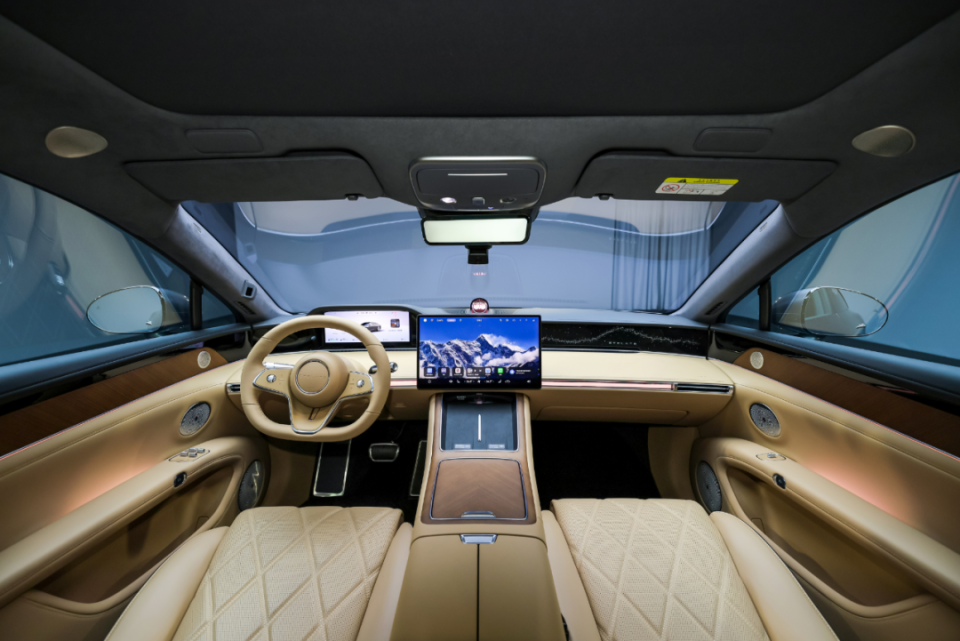 享界S9 以電控科技重塑智能豪華轎車新標(biāo)桿